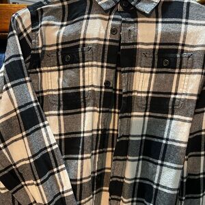 Childrens Place  Boys Black and White flannel Plaid Shirt